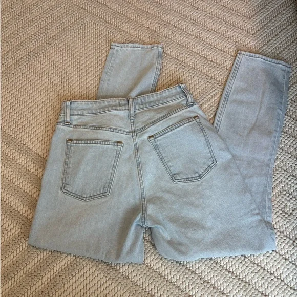 Abercrombie Light Wash Jeans - Picture 2 of 4